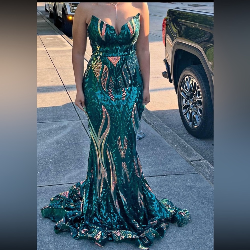 Elegant Green and Gold Sequin Gown